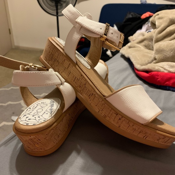 White Womens Platform Sandals - Picture 3 of 6